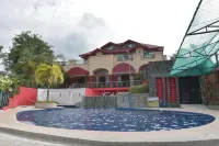 โรงแรมทาฮานานนิเอียงเมดิง - ที่มีสระว่ายน้ำ