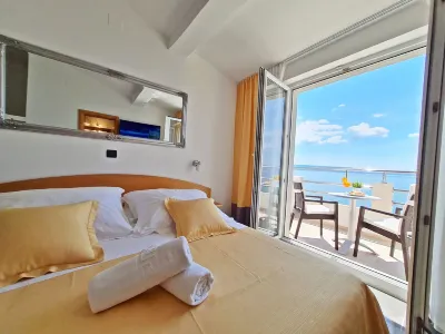 Hotel Sunce Hôtels à : Podstrana