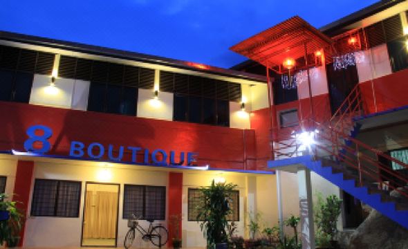 8 Boutique by the Sea