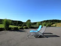 كلاسي هوليداي هوم إن مارتيلي ويذ هوت توب فنادق في Herbeumont