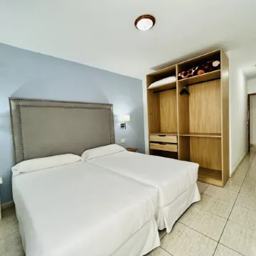 Apartamentos Frontera