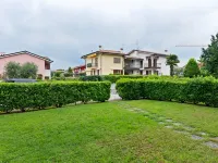 Spacious Apartment with Garden