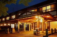 Tsuruya Ryokan - parking