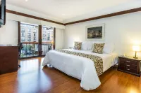 ทราเวลเลอร์ส สวีทส์ คอนโดมินิโอ เพลนิจูด โรงแรมใน