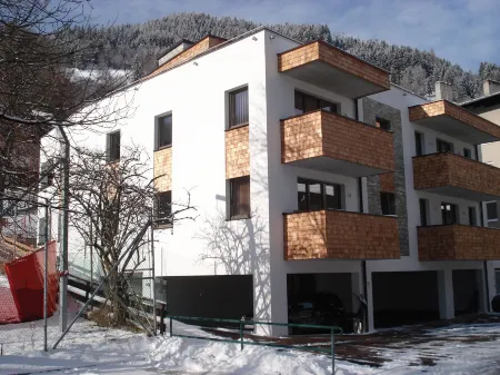Appartement Living Schönwies Including Zell am See-Kaprun Summercard Отели в г. Целль-ам-Зее