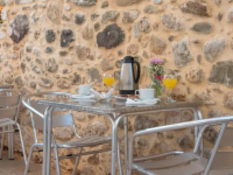 Antigoni Hoteles en Lampi