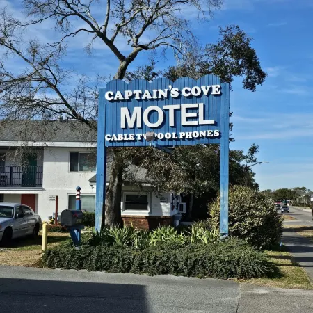 Captain's Cove Motel