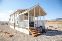 トレイル アンド ヒッチ タイニー ホーム ホテル アンド RV