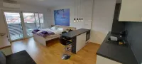 Burger Bar - Bed & Breakfast Rezidenca Pipanova Hotels in Medno