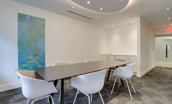 Bright Apartment Walk to Ballston Metro