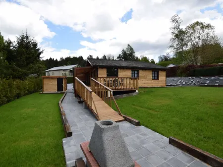 Renovated Chalet Near Durbuy