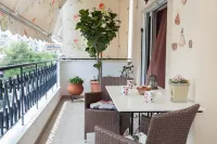 Sophisticated 2-Bedroom Retreat in Petroupoli