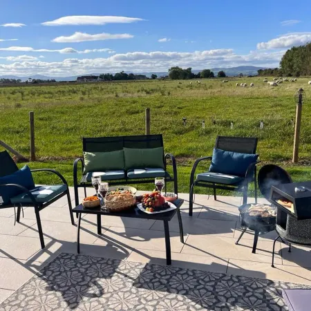Sunset Cottage - Sleeps 6 - Parking - Garden
