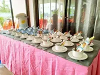 Ruen Bua Resident Hotel dekat Museum Ajahn Chah