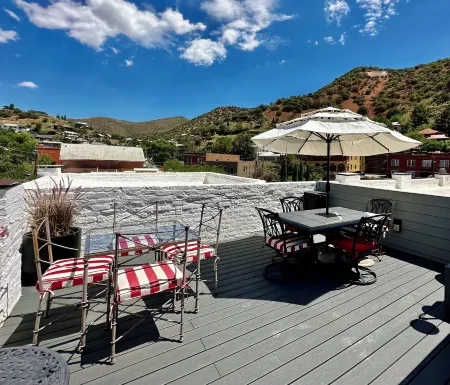 Bisbee Brownstone Suites Отели в г. Бисби