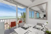 Amapola SeaSide Beach Front Apartment