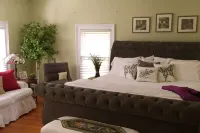 18 Vine Inn & Carriage House Các khách sạn ở Hammondsport