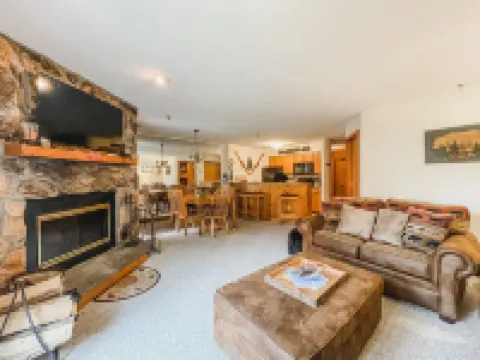 Stratton's Best Kept Secret Ski On/Off Unit E Hotels in Stratton Mountain