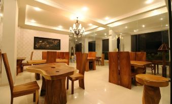 Wahyu Dana Hotel