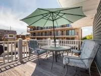 BIG, beautiful;  just steps to beach, OCEANblock! 2nd floor w/ocean & bay views.