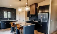 Experience the mountains in modern luxury with views of the Salmon River