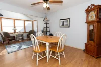 Private Community Near Main Street Activities - Charming Cozy Retreat Hotels in Vermilion