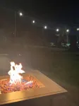 Cozy 2Br • Firepit • Minutes to Downtown & UW Campus • Near Lake Winnebago Reetz Softball Complex附近的飯店