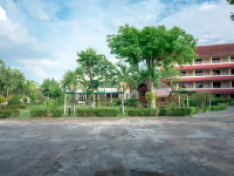 เกาะลอย โกลเด้น ปาร์ค โรงแรมในตาก