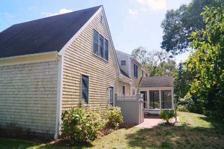 Charming Coastal Hideaway with Outdoor Shower - Inviting Summer Oasis