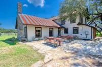 Charming Farmhouse with Pool and Hot Tub - Inviting Country Retreat