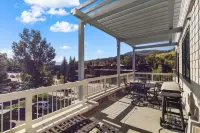 Expansive Decks and Stunning Views - Elegant Mountain Oasis Các khách sạn ở Steamboat Springs