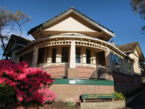 แมเนอร์ ออน เดอะ พาร์ค แบ็คแพ็คเกอร์ส โรงแรมในดันเนดิน