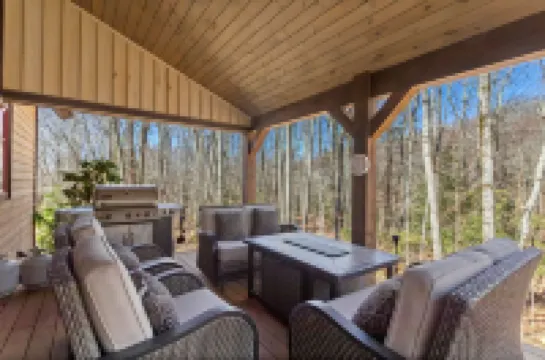 Hot Tub and Fire Pit by Bubbling Creek - Charming Luxury Retreat