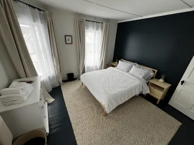 Updated 2Br, 5Min/Nwmc, 5Min/Dwntwn, Prvt Parking Hotels in Saint Albans City