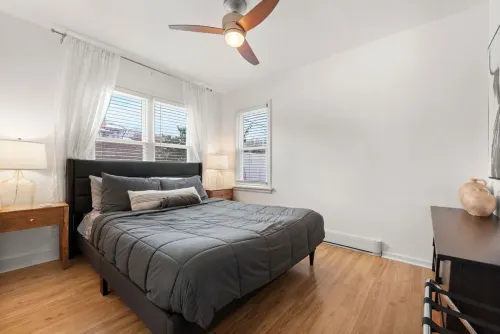 Steps to Beautiful Lake Access and Cozy Comfort - Charming Coastal Retreat فنادق في New Buffalo