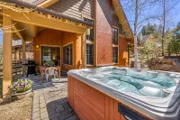 Ski-In/Ski-Out and Hot Tub Experience - Charming Cozy Retreat Hotels in Cascade