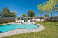 Relax and Unwind by the Fire Pit - Charming Poolside Oasis