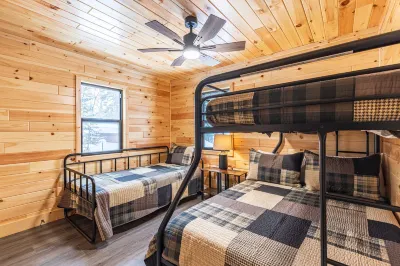 Stunning Views and Cozy Fire Pit - Charming Lakefront Retreat