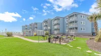 Spacious Condo with Pool and Balcony Access - Stunning Ocean View Hotels in Horry County