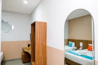 Sans Hotel Rajawali Surabaya by RedDoorz Các khách sạn ở Pabean Cantikan