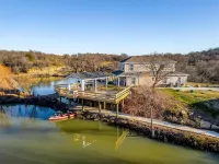 Private Deck and Game Room Fun - Charming Getaway