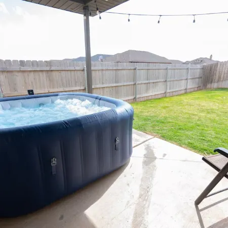The Slowdown Saddle - Hot Tub