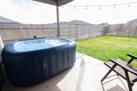 The Slowdown Saddle - Hot Tub