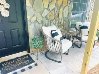 Charming Family Getaway Near Wineries & Skyline Dr; Sleeps 4; Short Stays; EV+