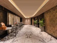 Lemon Tree Premier Malad Mumbai Hotels in der Nähe von Strand Aksa