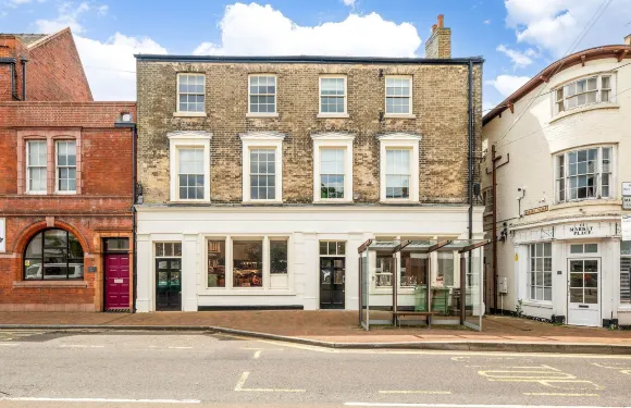 在老銀行房子裏的現代生活一卧室