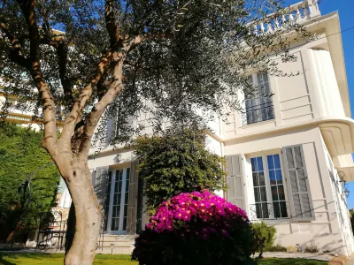 B&B Villa Blanche Hotels in Carnot