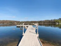 Maple Lake Chalet Hotels in Wright County