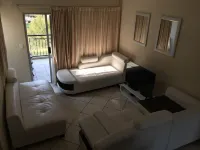 Tntee Apartments