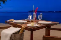 Capitán Suizo Beachfront Boutique Hotel